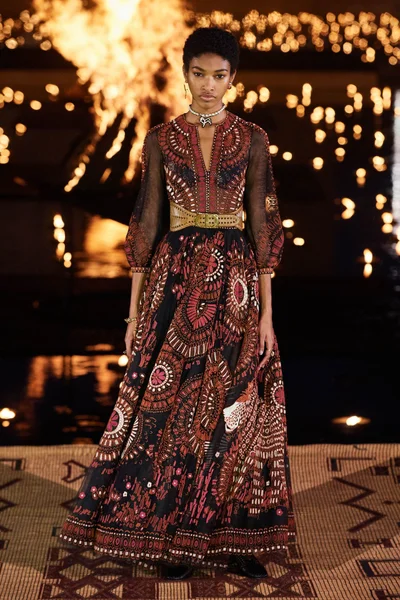 Look 35